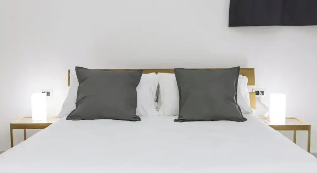 Modern Apartment at Piazza del Gesu', Забронировать Апартаменты/квартира Апартаменты Неаполя, рядом с Accademia di Belle Arti di Napoli, Апартаменты/квартира