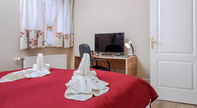 Люкс Hotel Napsugár
