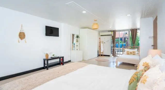 Семейный номер Standard с балконом Kata Station Boutique Hotel, Kata Beach