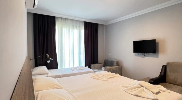 Четырёхместный номер Standard с видом на море Hotel Mood Hill