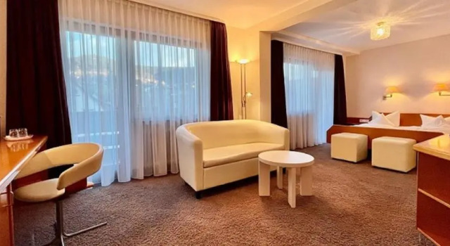 Полулюкс Hotel Rose