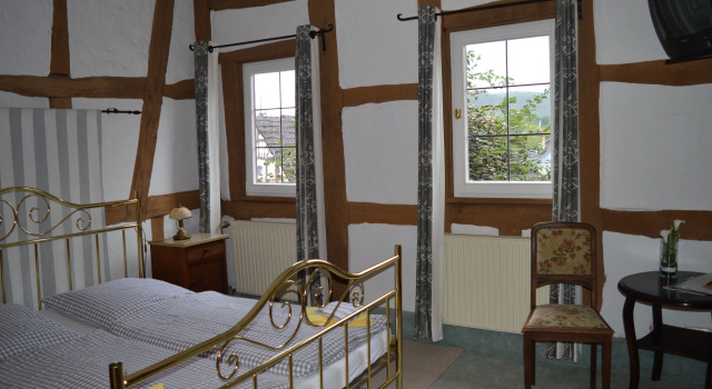 Burgmannenhaus, Забронировать Отель Штайнау-ан-дер-Штрасе Шпессарт