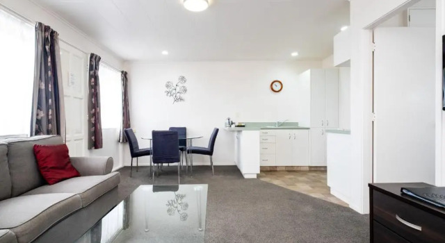 Апартаменты Chevron Motel