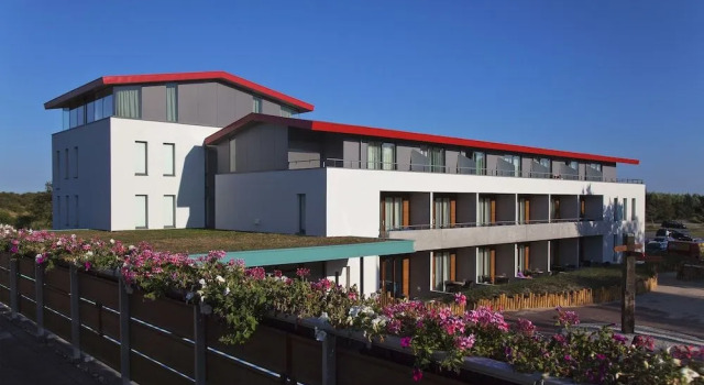 Strandhotel Duinoord, Varaa Hotelli Vrouwenpolder Walcheren