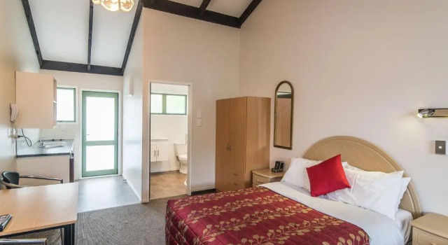 Студия Avana Suites