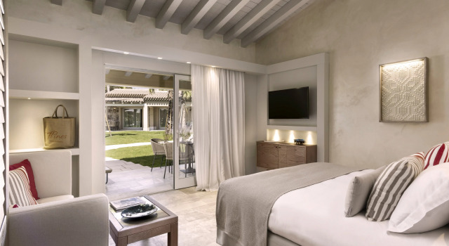 Полулюкс с видом на лагуну 7Pines Resort Sardinia - A Destination By Hyatt