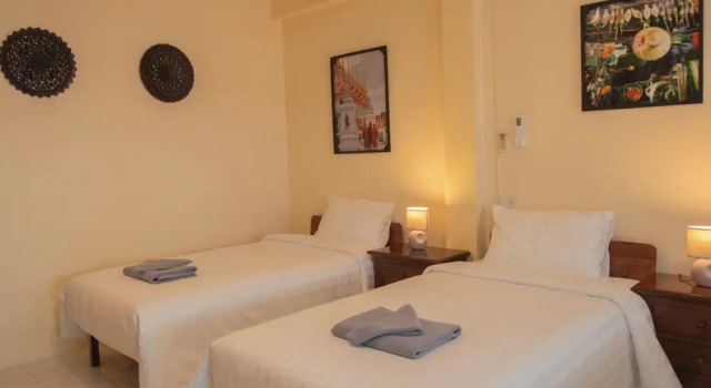 Четырёхместный семейный номер Standard с балконом Maiiam Guesthouse Patong Beach