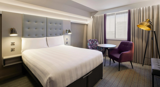 Premier Inn Belfast City Centre Alfred St, Забронировать Отель Отели Белфаста 3 звезды, рядом с Театр Гранд-Опера, 3*