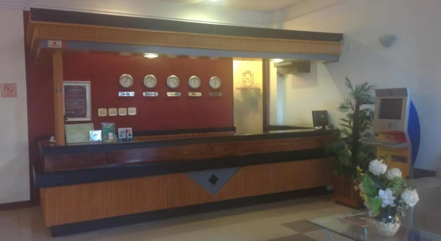 Machado's Plaza Hotel