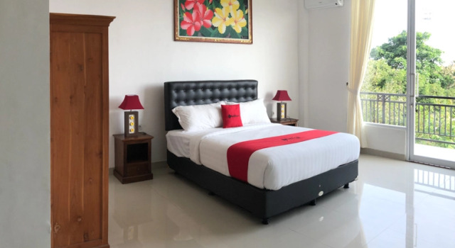RedDoorz Plus near Dreamland Beach, Rezerwuj Hotel Hotele w Bali z basenem, Basen