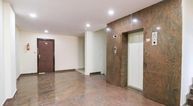 OYO 62942 The L I T Hotel, Rezervovat Hotel Hotely v Bangalore s parkováním, Parkování