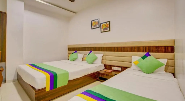 Hotel Brooklyn Suites - Near Golden Temple, Varaa Hotelli Hotellit Punjab pysäköinnillä, Pysäköinti