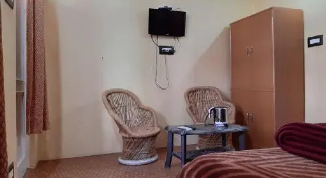 Tushar House Home Stay