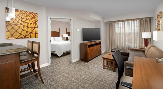 Четырёхместный люкс c 1 комнатой Staybridge Suites North Charleston by IHG