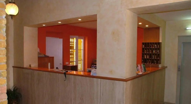 Parrots Sitges Hotel, Забронировать Отель Отели и гостиницы Ситжес, рядом с Церковь Св. Варфоломея и Св. Текли, Отель