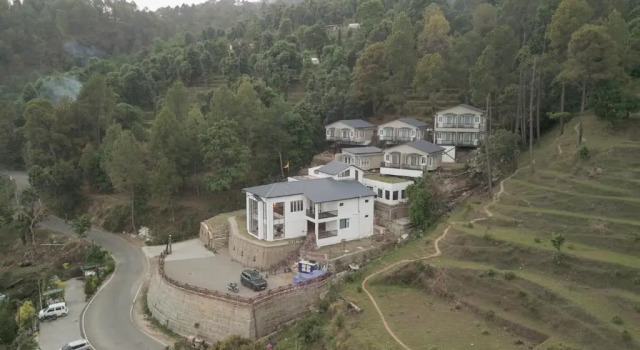 Spellmount - Himalayan View Infinity Pool Resort In Kausani, Book Resort Kausani Uttarakhand