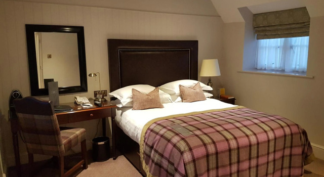 Macdonald Bear Hotel