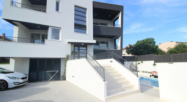 Modern and Luxurius Apartment With Swimingpool, Nice sea View Terrace