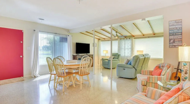 Mins From Anna Maria Island: Bright Home w/ Pool!