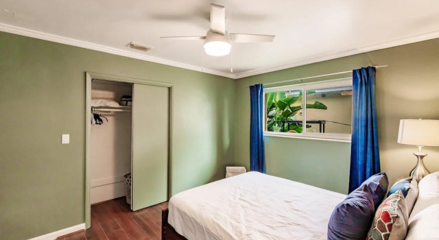 Коттедж Uhost AI Quaint 1BR w Patio Kitchenette