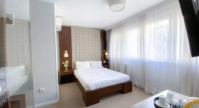 Luxury Rooms Luca and Deluca, Забронировать Отель «постель и завтрак» Стари град Белград, рядом с Военный музей
