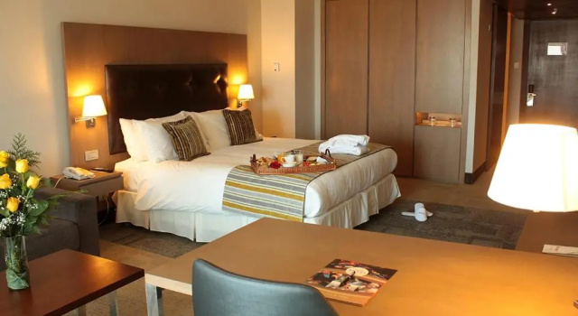 Полулюкс Antay Casino Hotel