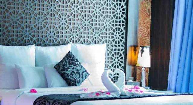 Hani Royal Hotel, Đặt Khu nghỉ dưỡng Khách sạn ở Al Seef có hồ bơi, Hồ bơi