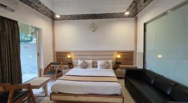 Номер Executive Hotel Rajpur Heights