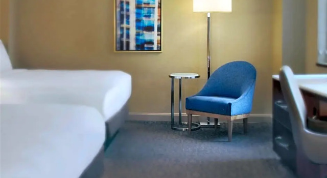 Двухместный номер для гостей с ограниченными возможностями High Floor Superior Hilton Chicago