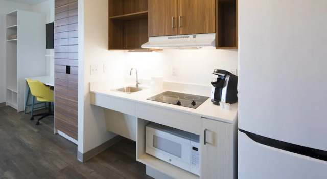 Четырёхместный люкс Uptown Suites Extended Stay Austin TX - Round Rock