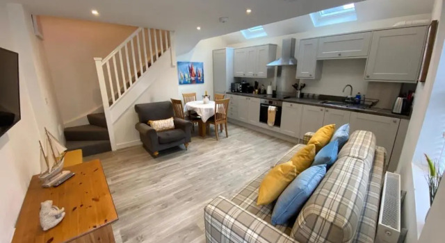 Апартаменты Livingstone street Apartments with Free Parking