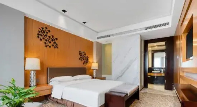 Люкс Premier Ningbo East Harbour Hotel