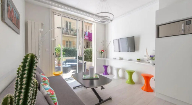 Immeuble Villa PIRON, Забронировать Вилла Виллы Ниццы, Вилла