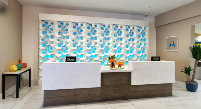 DoubleTree by Hilton Galveston Beach, Забронировать Отель Бизнес-отели Галвестон, рядом с Галерея Galveston Art League, 4* 5*