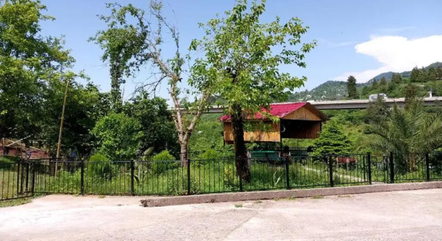 Lana's Guest House, Book Guesthouse Chakvi 