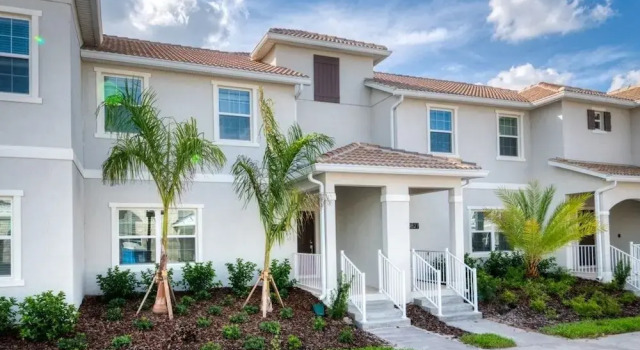 Fun Town Home Storey Lake 10 Minutes From Disney! 4 Bedroom Townhouse, Rezerwuj Dom wakacyjny Orlando Kissimmee