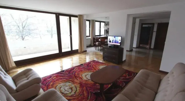 Apartment Nowiniarska near the Old Town, Забронировать Апартаменты/квартира Апартаменты Варшавы, рядом с Церковь Святого Духа, Апартаменты/квартира