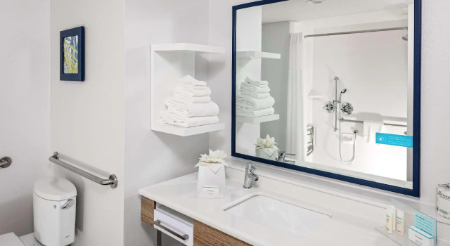 Четырёхместный номер Standard Hampton Inn Cranbury