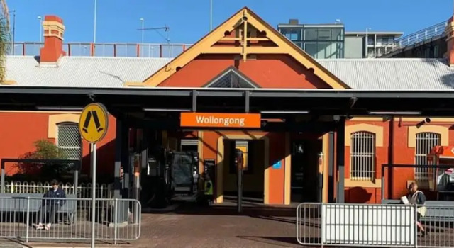 Wollongong train station holiday house, Забронировать Дом для отпуска Коттеджи Вуллонгонг, Коттедж