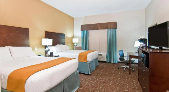 Двухместный номер Для людей с ограниченными возможностями Standard Holiday Inn Express & Suites San Antonio Frost Bank Center by IHG
