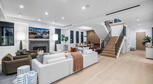 Colfax Estate – Modern Luxury Oasis in Prime Colfax Meadows