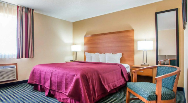 Номер Standard Quality Inn Ottawa near Starved Rock State Park