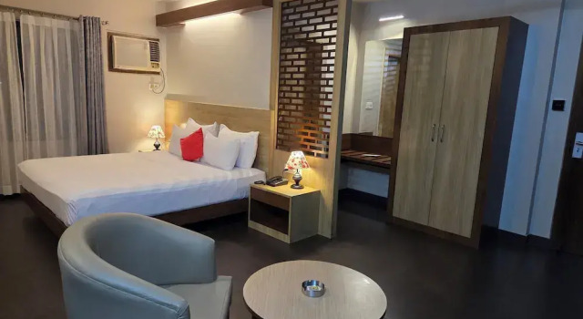 Двухместный номер Luxury с видом на город Hotel Gulmohar Grand