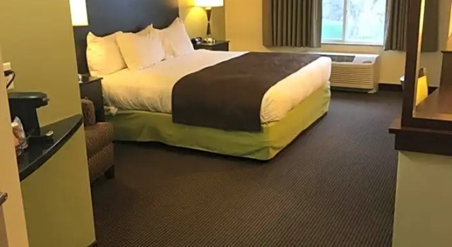 Номер Standard AmericInn by Wyndham Fairfield