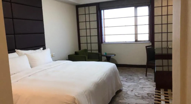 Номер Superior Courtyard by Marriott Shanghai Hongkou