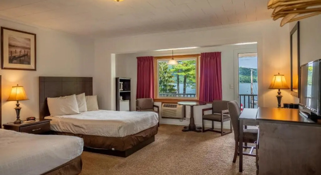 Двухместный номер Standard с балконом Lake N Pines Motel