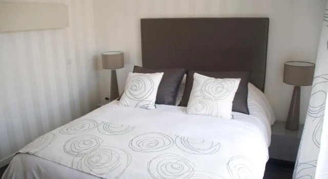 Апартаменты Hotel Restaurant Les Capucins