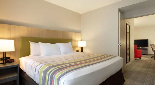 Студия Country Inn & Suites by Radisson, Madison Southwest, WI