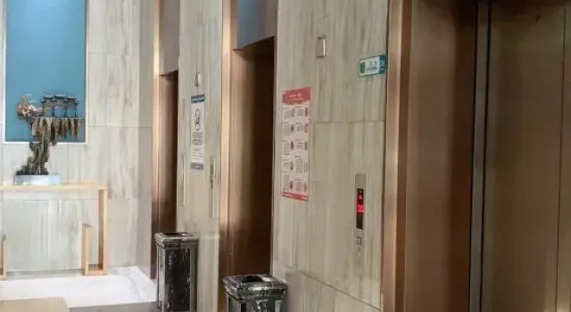 YUN, Book Hotel Zhengzhou Henan