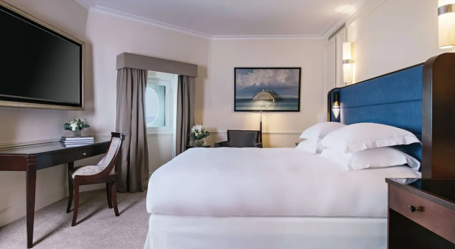 Двухместный люкс Ambassador Отель Hôtel du Palais Biarritz The Unbound Collection by Hyatt